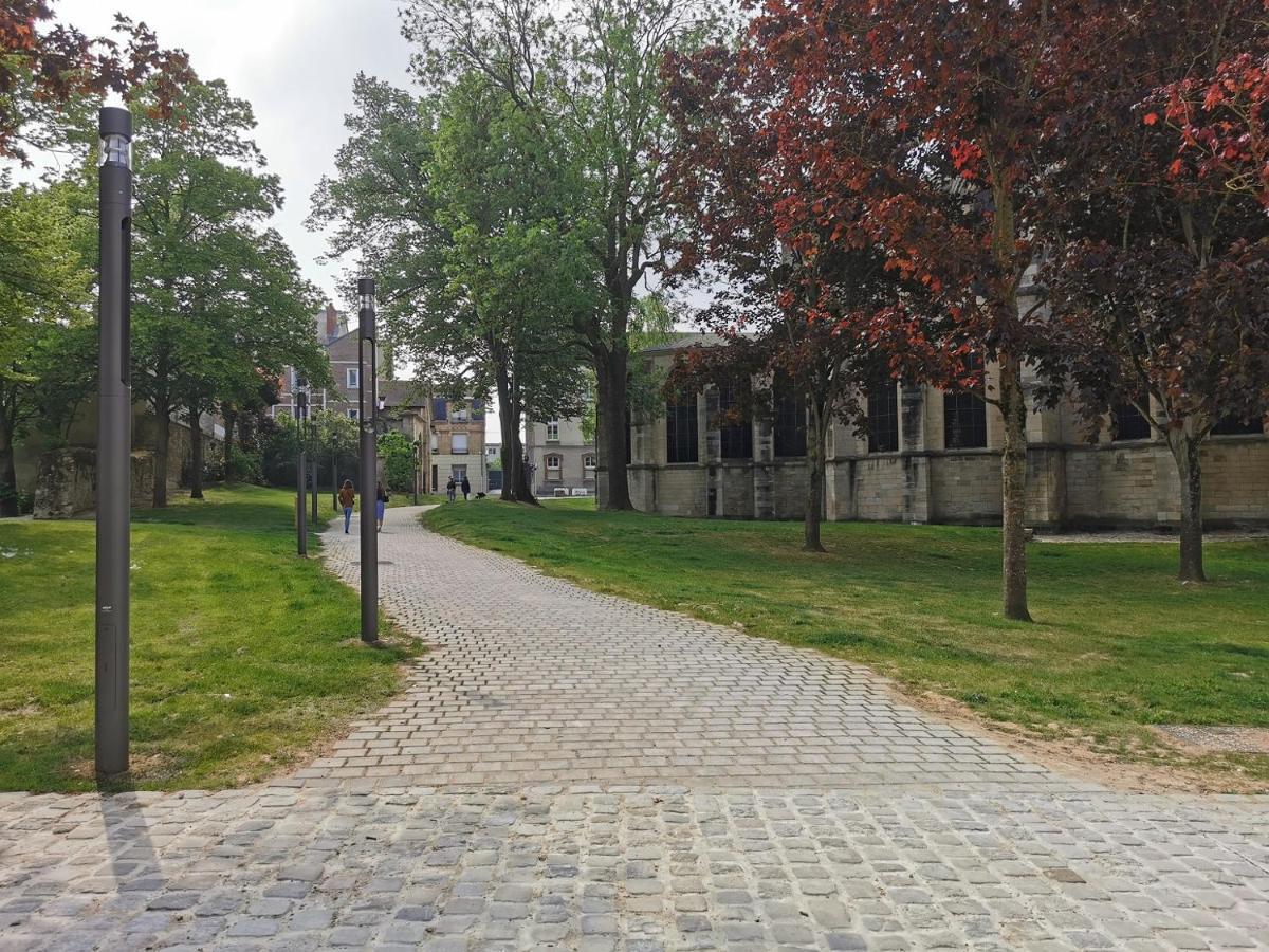 Elegance & Confort - Appart Pres Caves Au Coeur De Reims Exterior photo